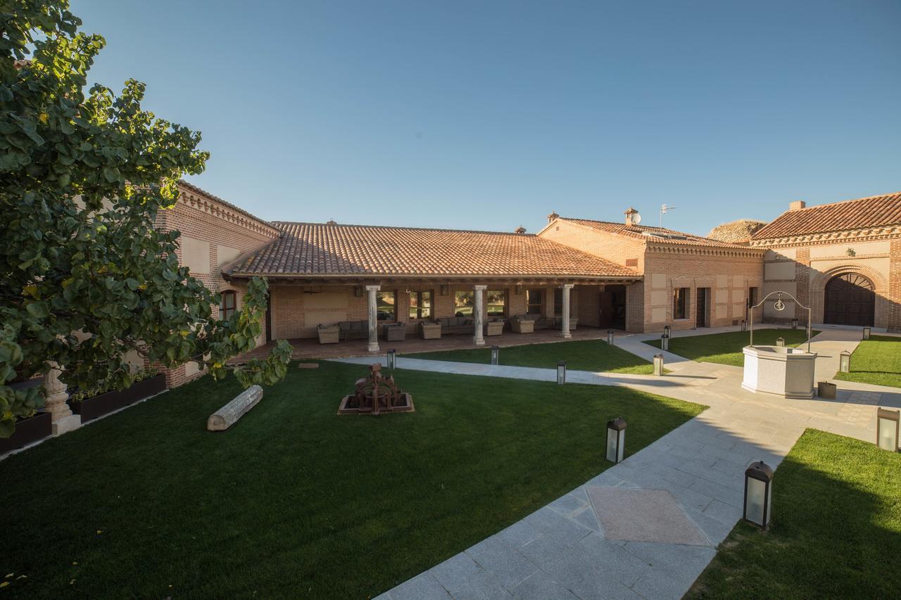 Posada Isabel De Castilla Мадригал де лас Атлас Торес Екстериор снимка