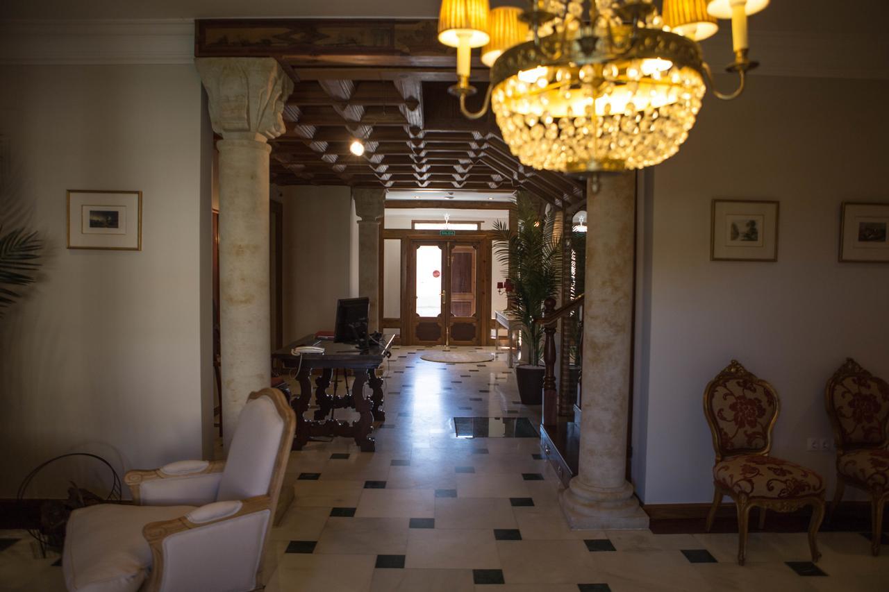 Posada Isabel De Castilla Мадригал де лас Атлас Торес Екстериор снимка